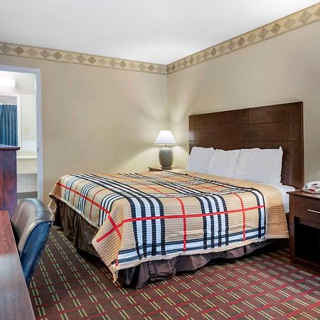 ניו פורט ריצ'י Rodeway Inn מראה חיצוני תמונה